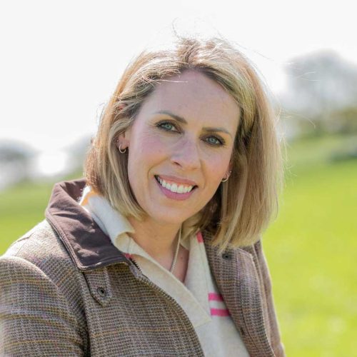 Fiona Lewis